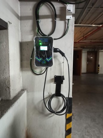 electric-vehicles-charger-big-0