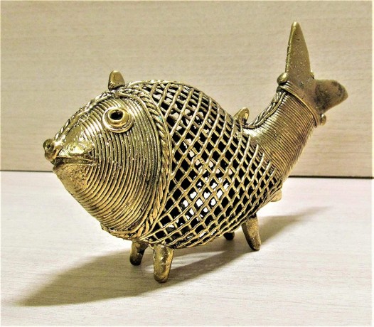 dhokra-metal-handcrafted-collectible-figurine-of-small-netted-golden-fish-for-home-decor-desk-decor-big-1